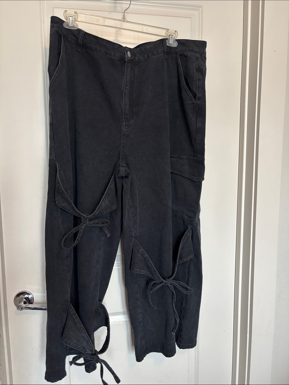Cider (Your Closet’s Happy Hour)Black Tie-Detail Cargo Pants